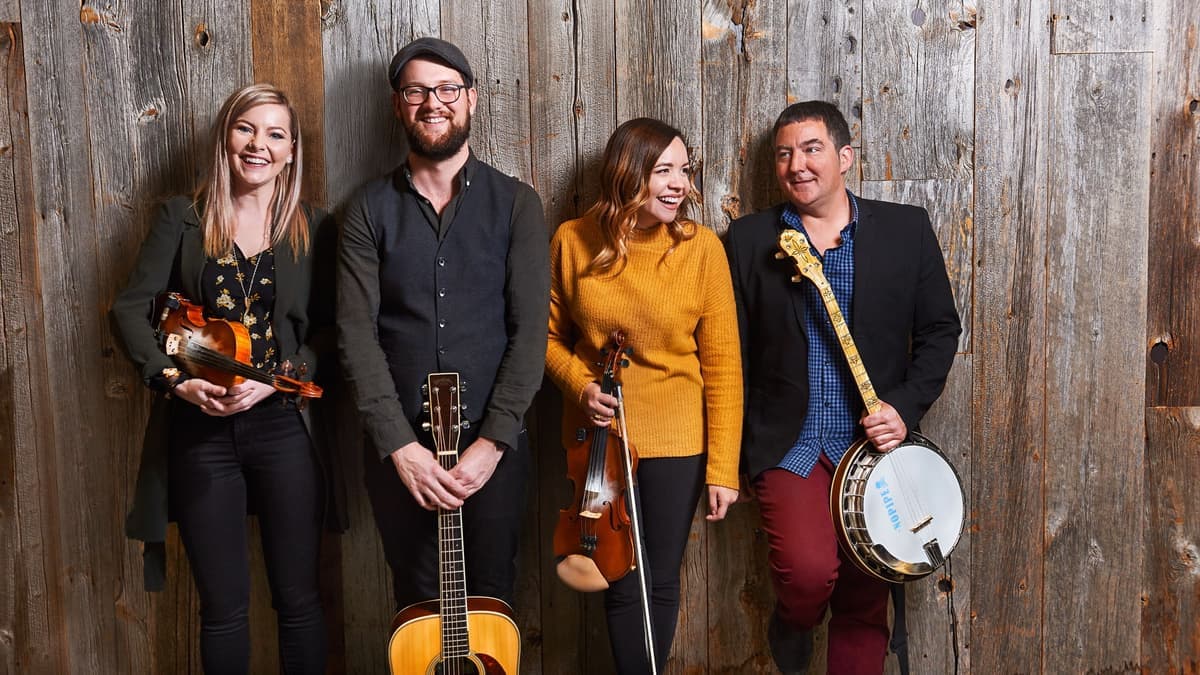 Còig Christmas - December 16th - $35 - Doors 6:30 PM - Showtime 8 PM