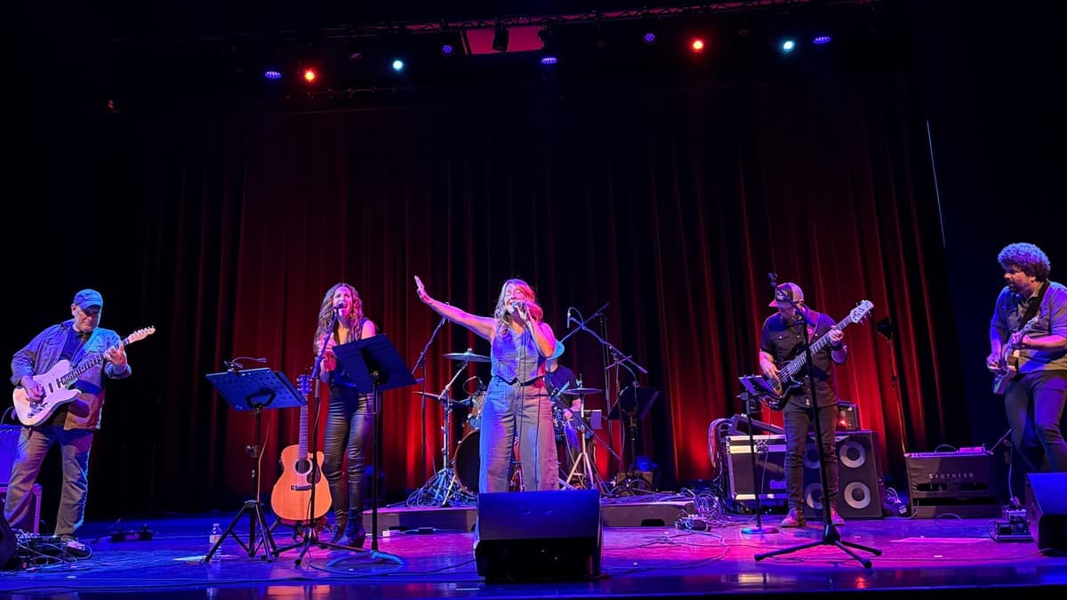 Joanie Pickens - April 2nd - $35 - Doors 6:30 PM