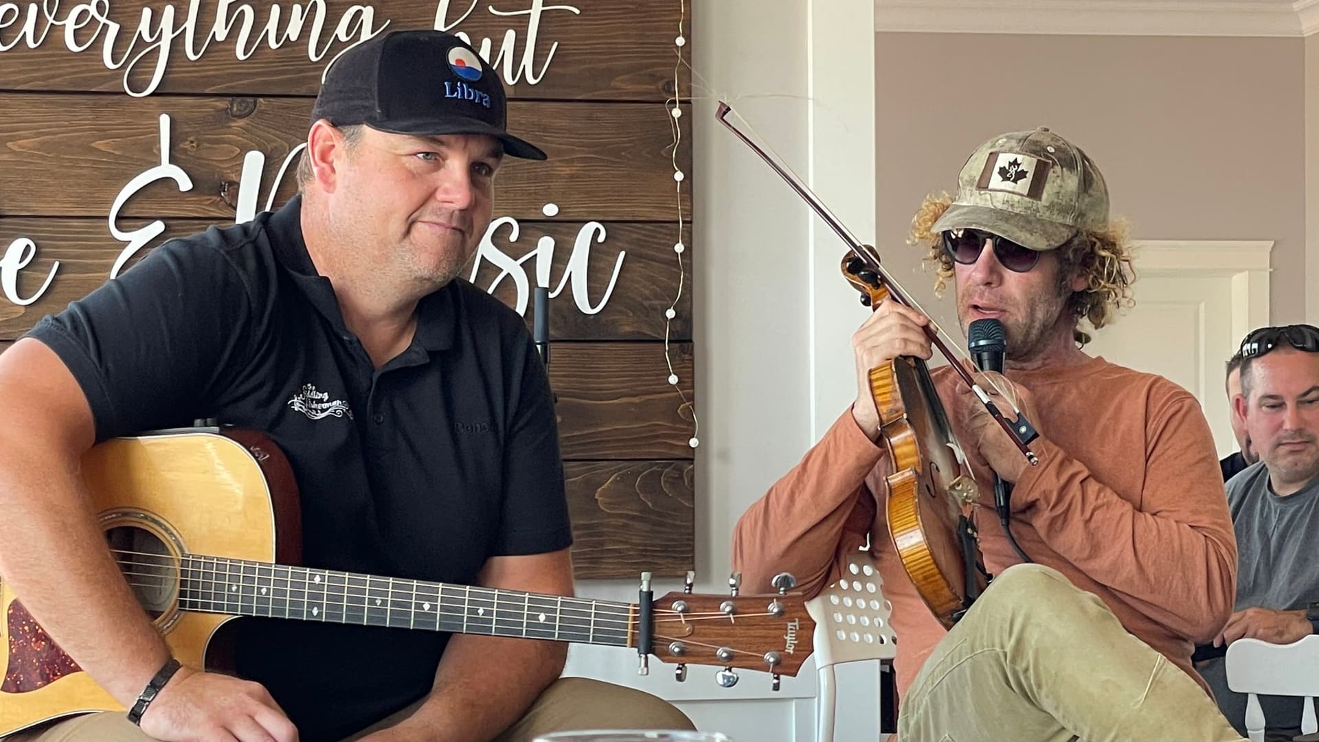 Ashley MacIsaac (19+)