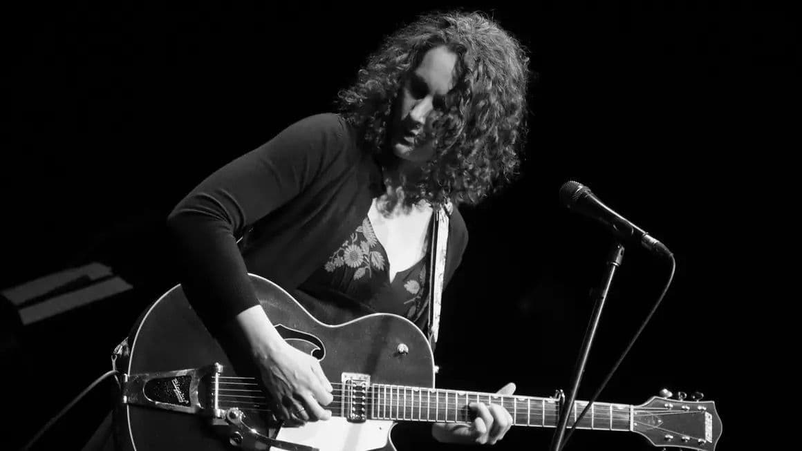 Andrea Monro @ The Battery Cafe