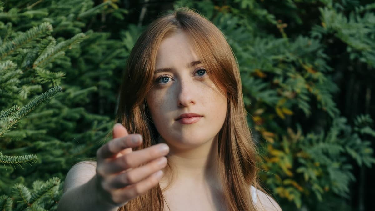 Becca Bartlett @ The Battery Cafe