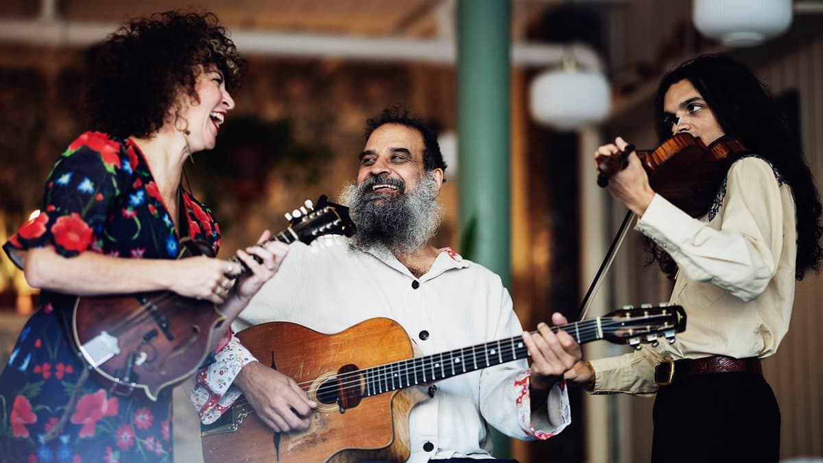Duane Andrews Live at Front Porch Farm