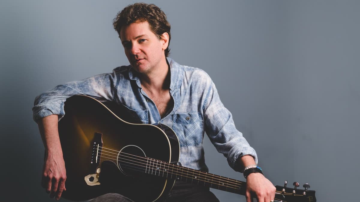Mick Davis @ The Battery Cafe