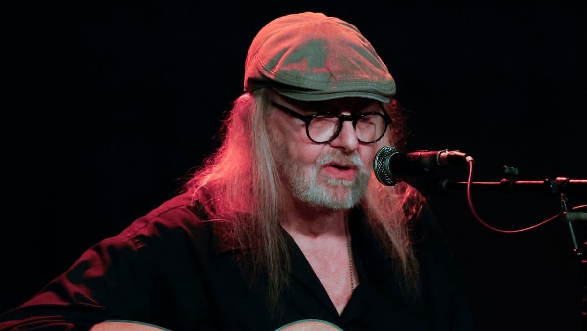 Roger Howse @ The Battery Cafe